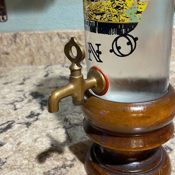 Vintage Bar Bottle Dispenser Wine Liquor VINO Decanter Glass Wood Spigot WORKS - Picture 10 of 16